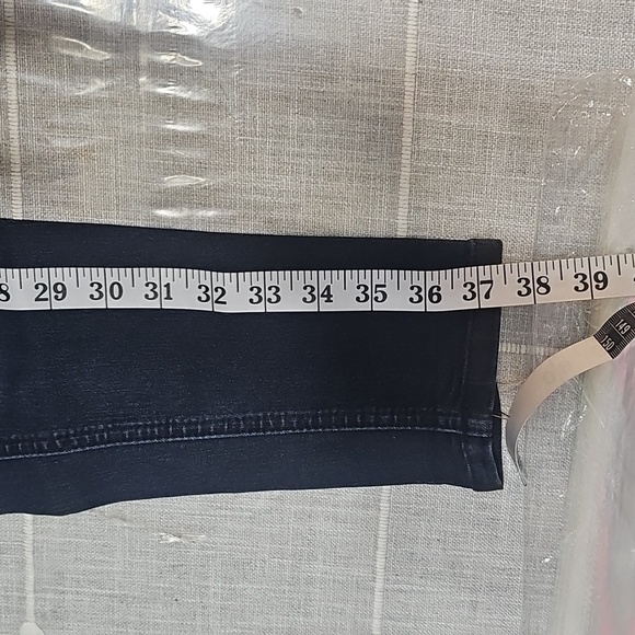 Democracy Ab Technology Jeans, Size 6 - Picture 10 of 12